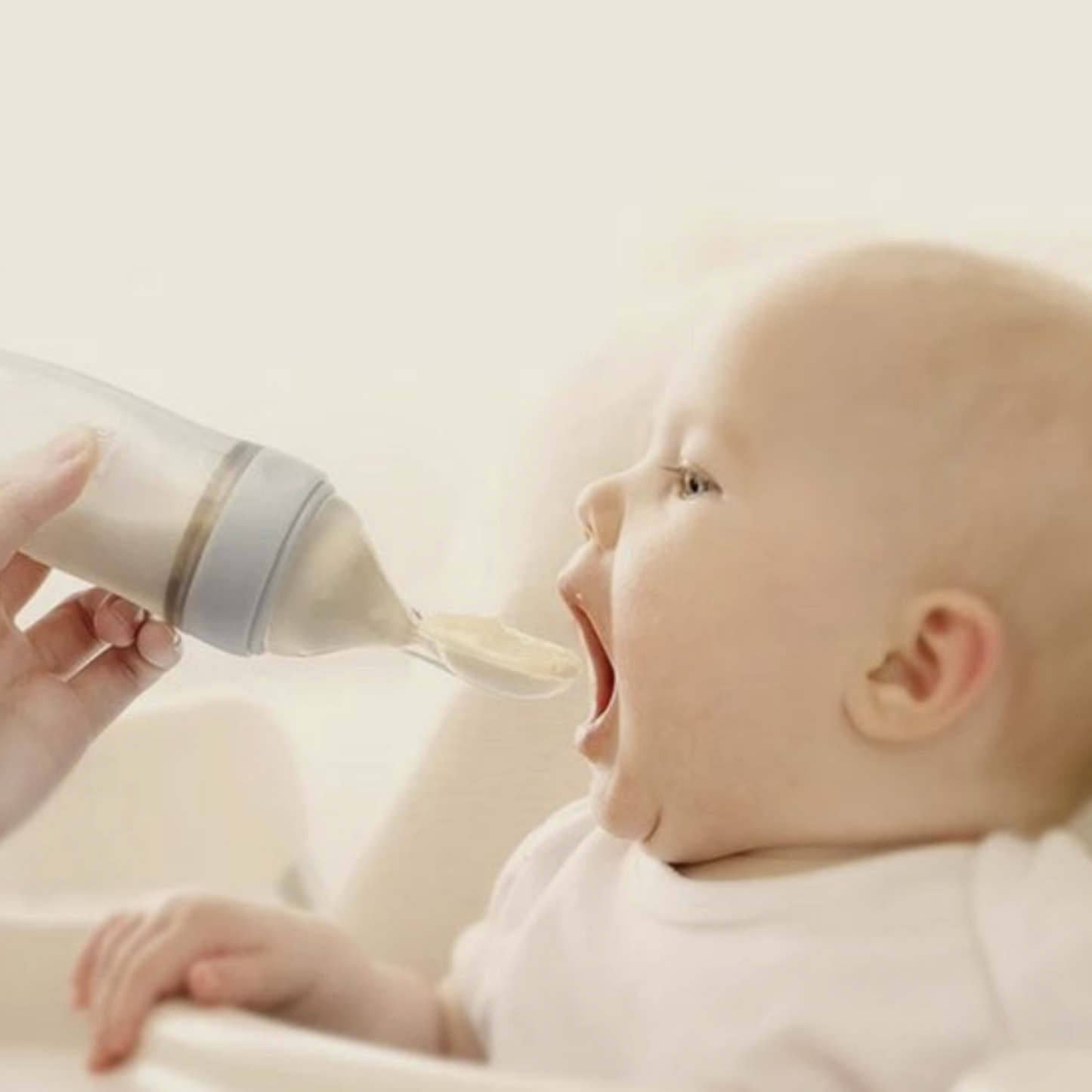 biberon-cuillère-blanc